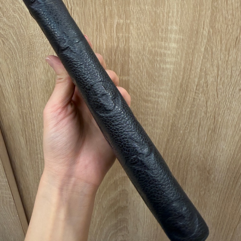 LV 黑牛皮壓紋金釦Clemence 8卡拉鏈長夾M60171-11