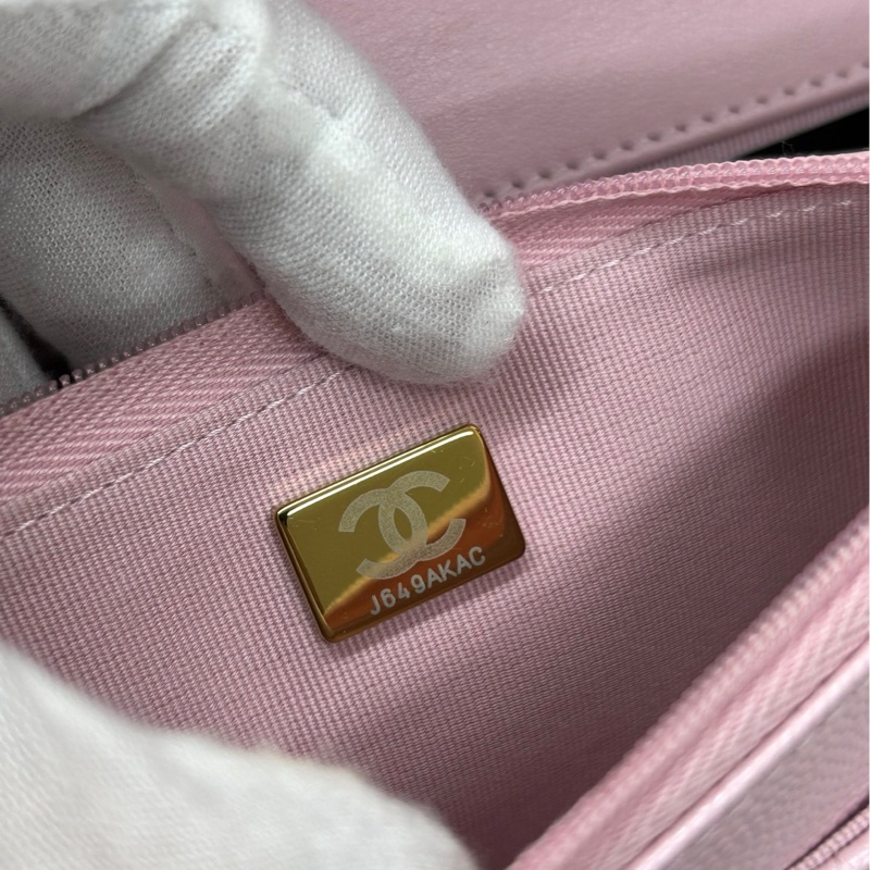【99新】 Chanel 24S芯片 櫻花粉荔枝牛皮 旋轉扣woc 斜挎包 單肩包-5