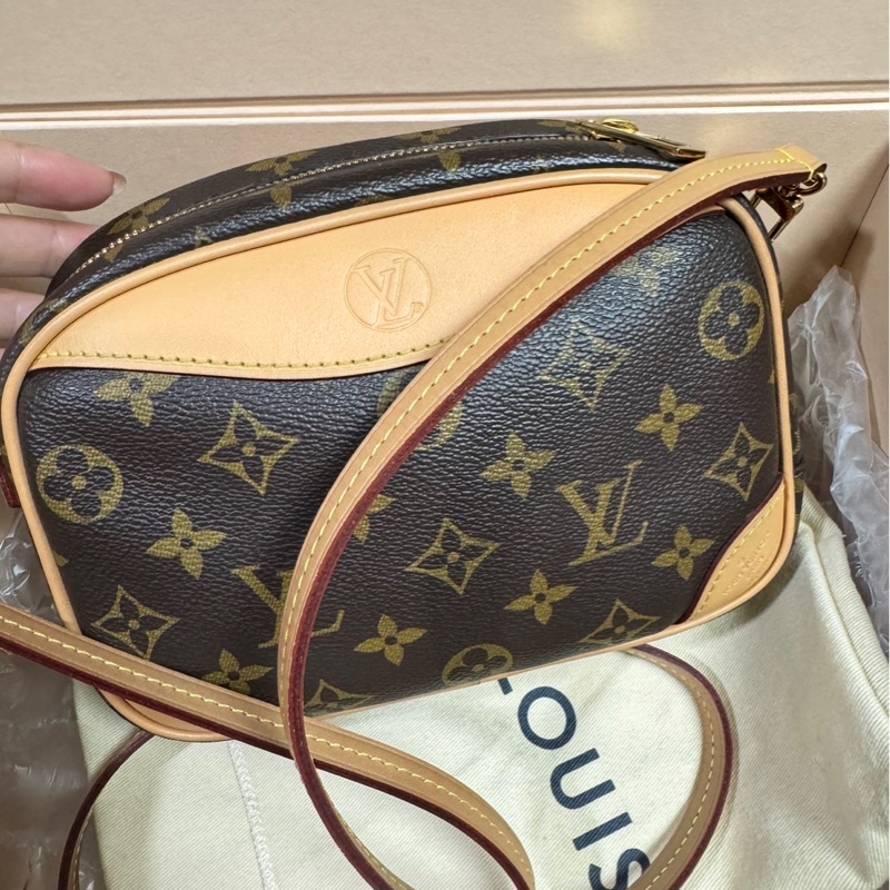 lv 絕版相機包-2