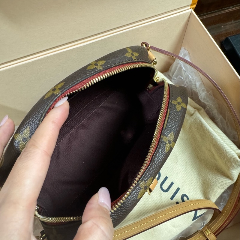 lv 絕版相機包-11