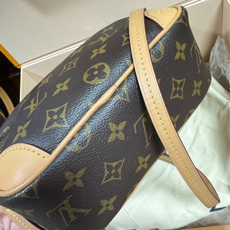lv 絕版相機包-15