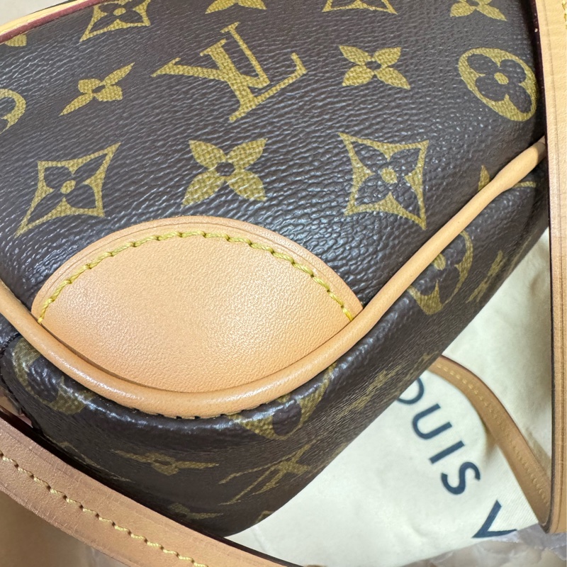 lv 絕版相機包-17