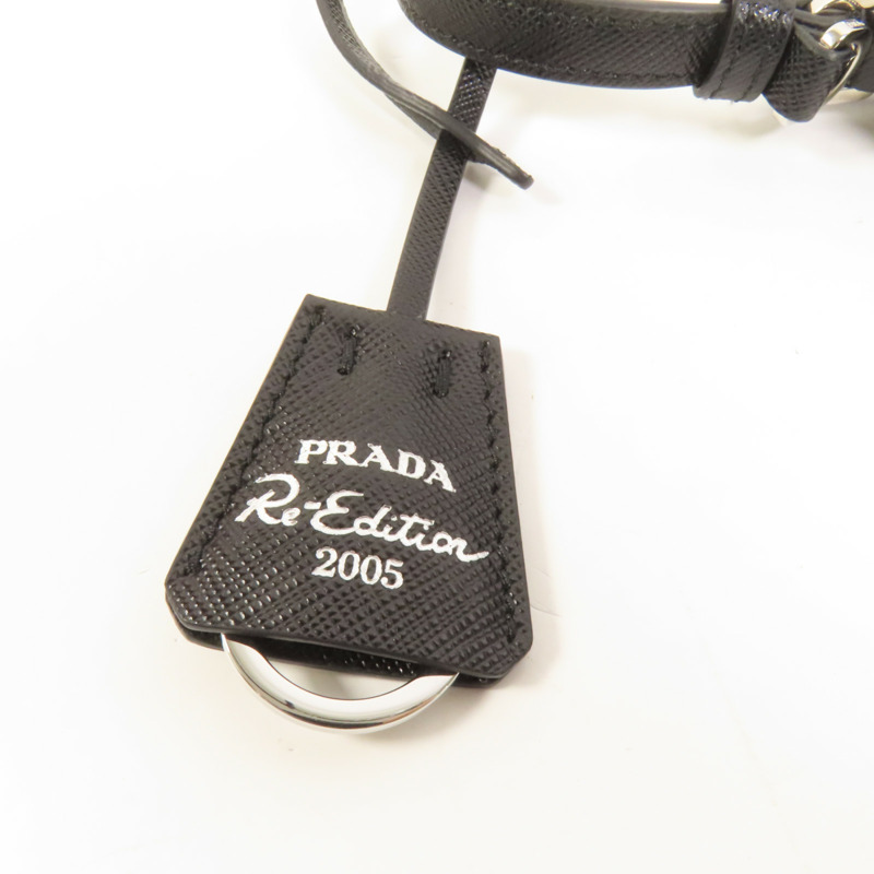 PRADA 尼龍Re-Edition 2005銀扣手挽袋-5