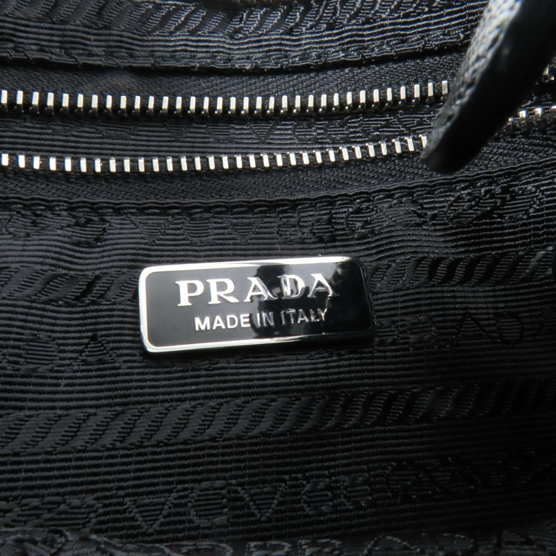 PRADA 尼龍Re-Edition 2005銀扣手挽袋-8