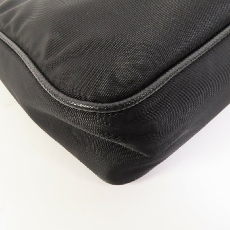 PRADA 尼龍Re-Edition 2005銀扣手挽袋-10