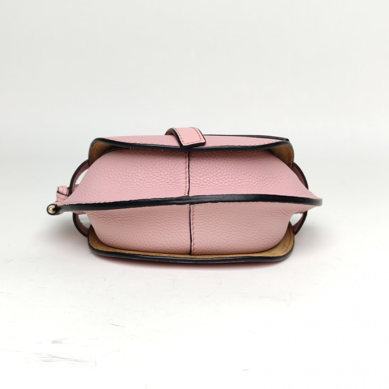 LOEWE Gate馬鞍斜跨包MINI粉色牛皮-3