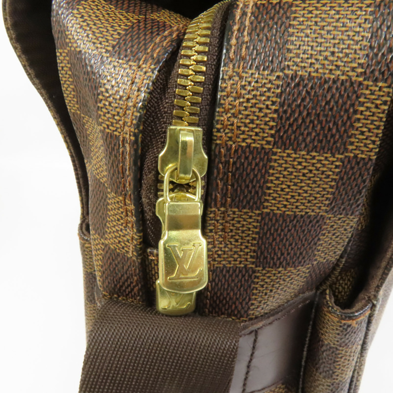 LOUIS VUITTON Damier Naviglio金扣肩背袋-6
