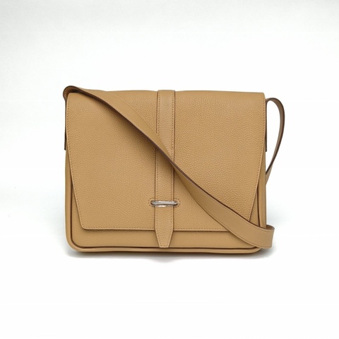 HERMES SteveLightJunior信差包4B新餅乾色Togo皮Z刻銀扣肩背包