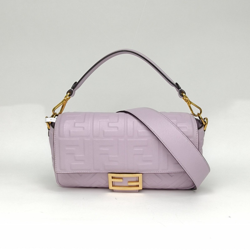FENDI Baguette法棍包中號紫色羊皮金扣肩背包-0