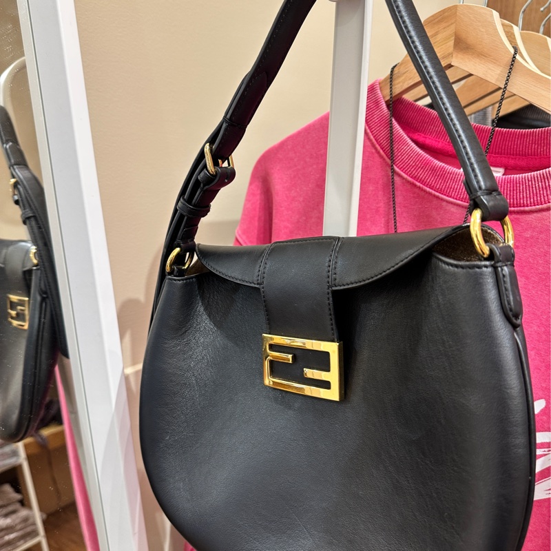 Fendi 可頌 法式隨性Hobo 包Croissant Bag M號近全新-1