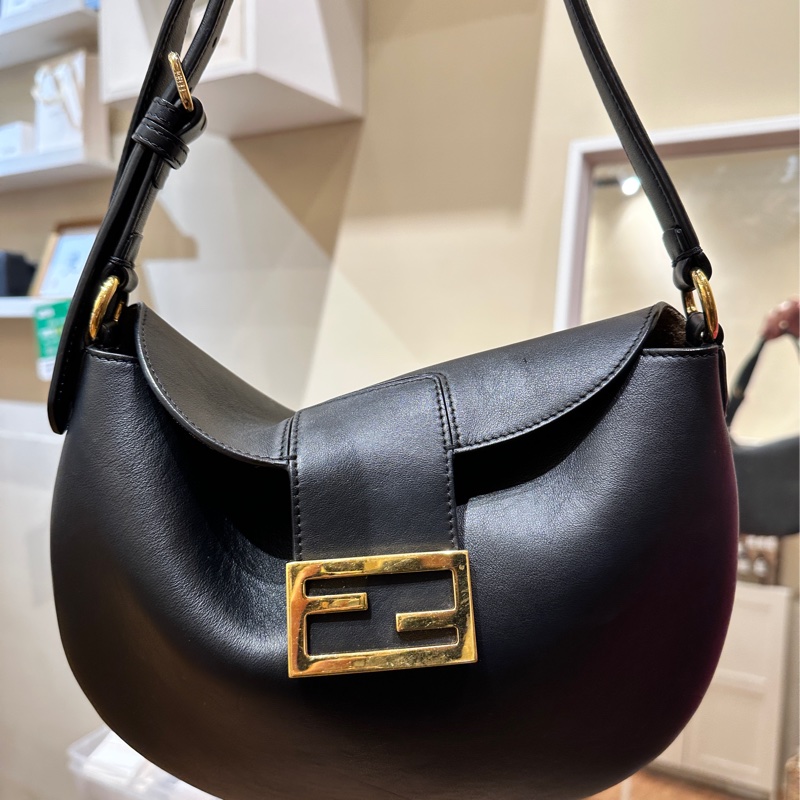 Fendi 可頌 法式隨性Hobo 包Croissant Bag M號近全新-6