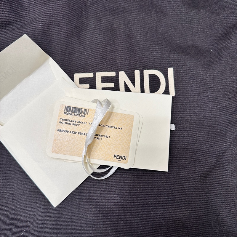 Fendi 可頌 法式隨性Hobo 包Croissant Bag M號近全新-20