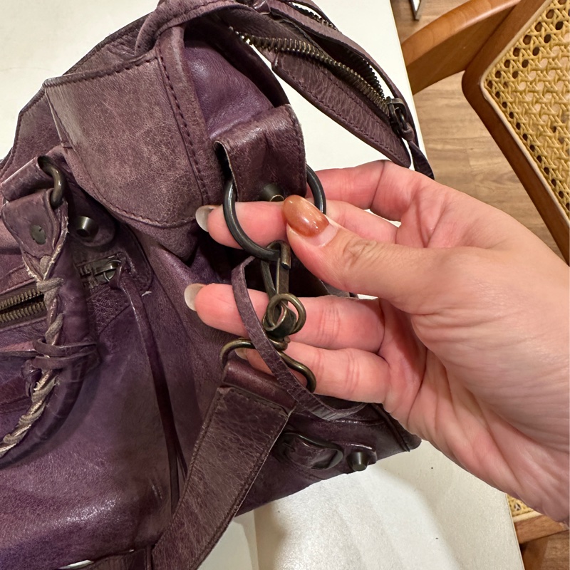 巴黎世家紫色經典機車包city 復古色卯釘-20