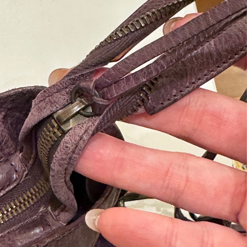 巴黎世家紫色經典機車包city 復古色卯釘-21