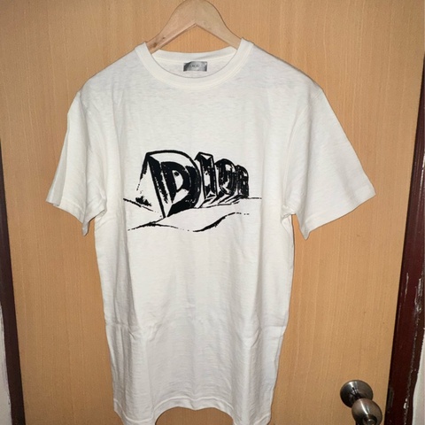 Dior T恤