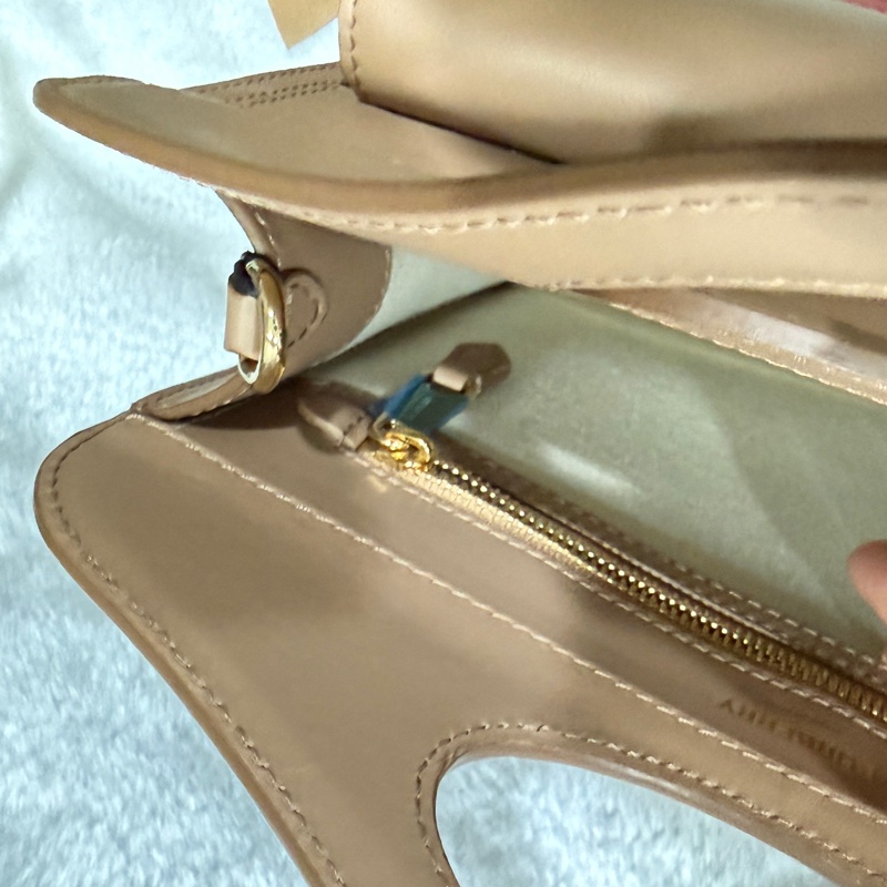 全新 BURBERRY 全皮 焦糖 奶茶 三色斜背手提兩用包 8036791 POCKET BAG-4