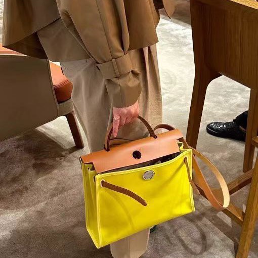 HERMES herbag 31 肩背包檸檬黃銀扣31*24*10 98新皮牌鑰匙鎖-1