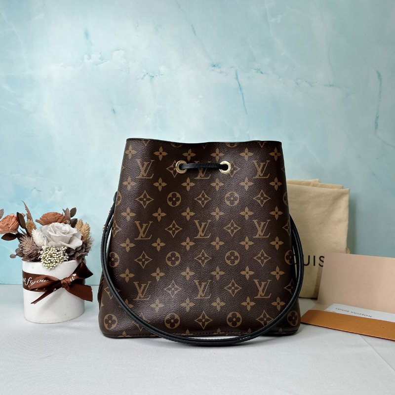 LV NeoNoe MM老花黑水桶包-1