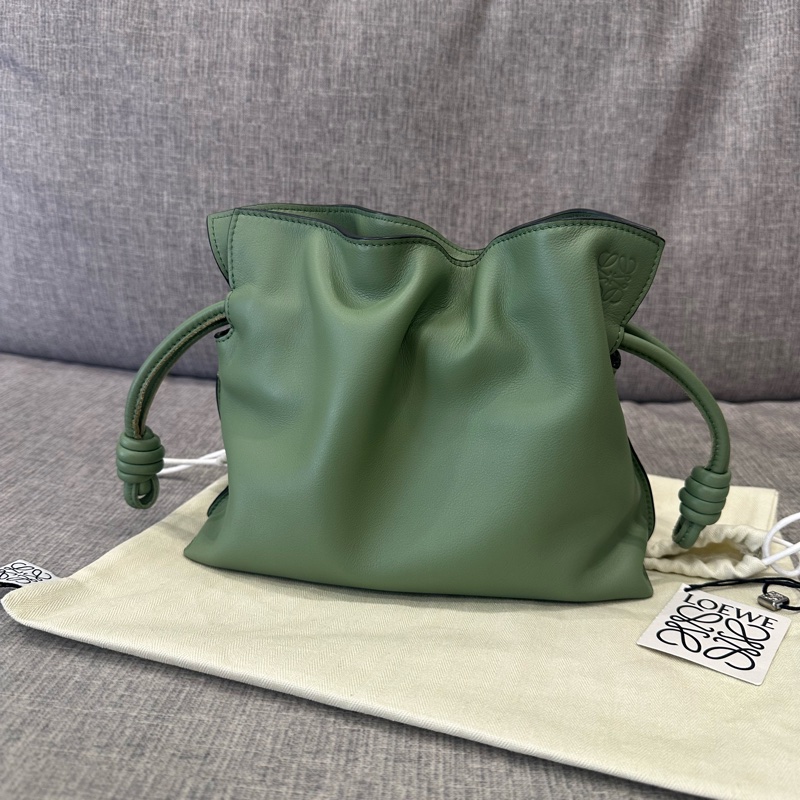 ❣️Loewe Flamenco 迷你福袋壓印logo春夏必備牛油果綠🥑🥑-0
