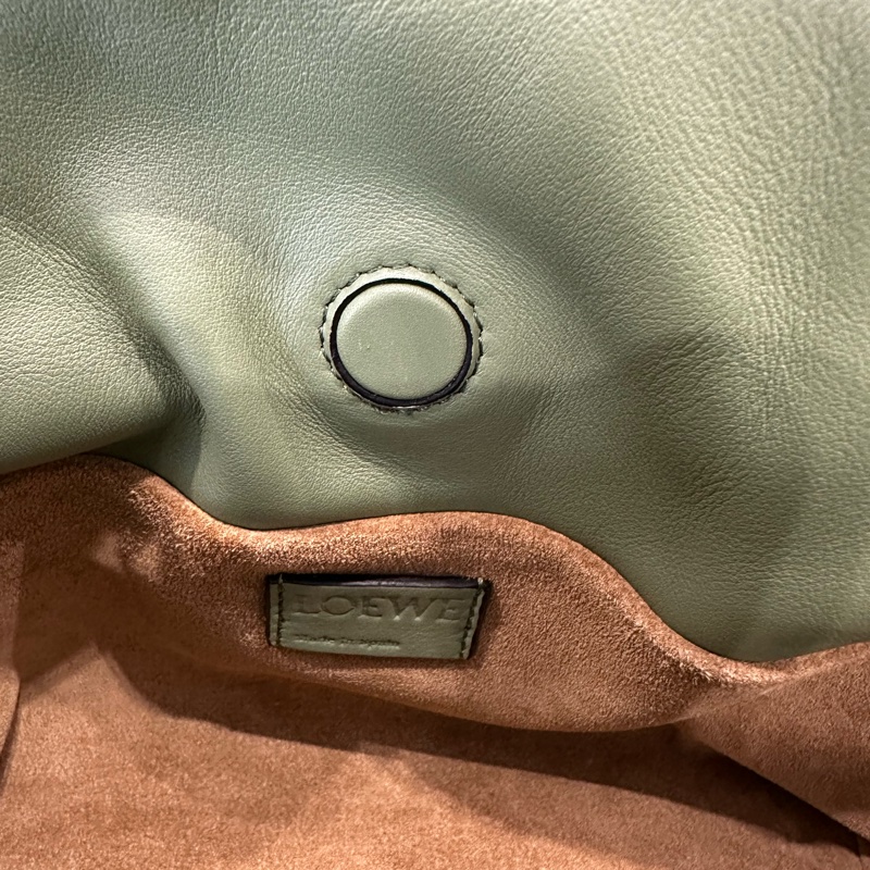 ❣️Loewe Flamenco 迷你福袋壓印logo春夏必備牛油果綠🥑🥑-11