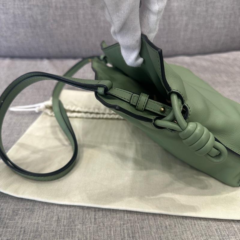 ❣️Loewe Flamenco 迷你福袋壓印logo春夏必備牛油果綠🥑🥑-14