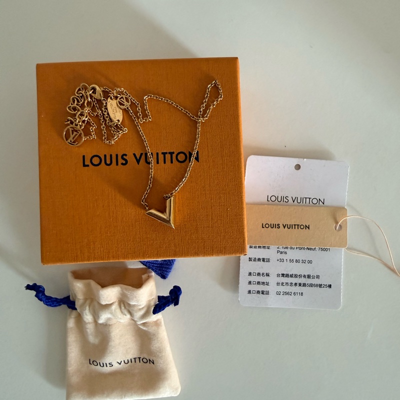 LV 經典V字項鍊 M00857 全配-1