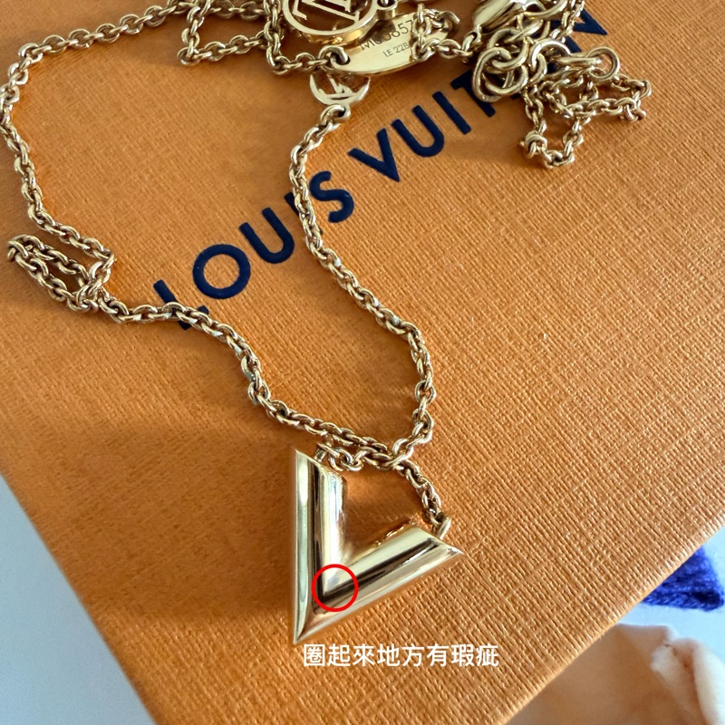 LV 經典V字項鍊 M00857 全配-8