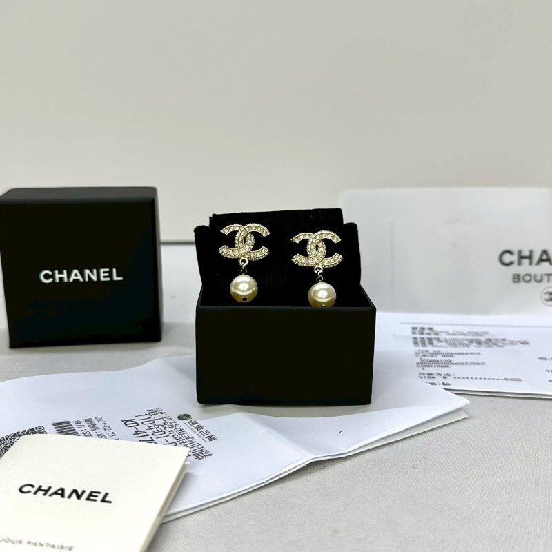 CHANEL 雙C水鑽珍珠耳環-0