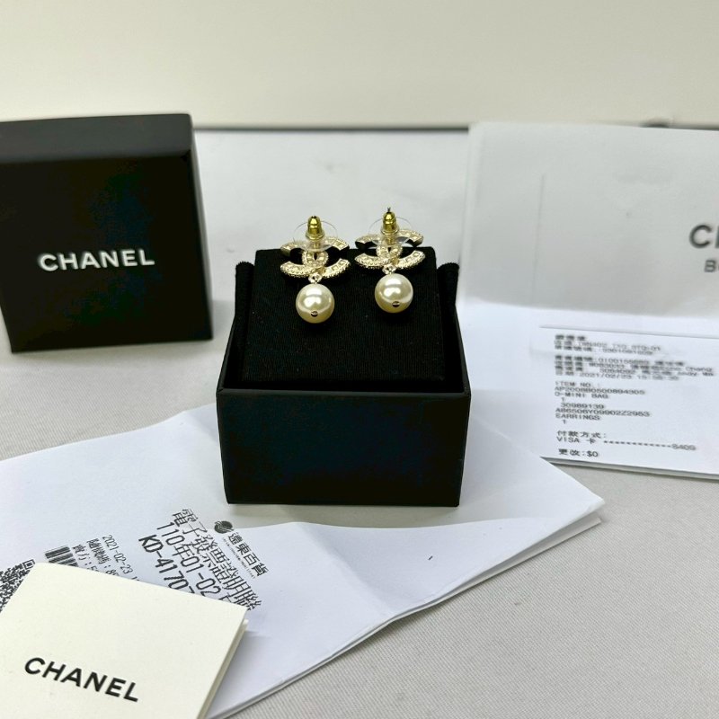 CHANEL 雙C水鑽珍珠耳環-1