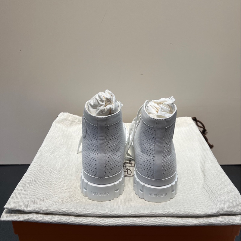 閒置新Hermes 愛馬仕  女款白色 純皮透氣板鞋 自帶增高 37碼 附件 塵袋 盒子 備用鞋帶--4