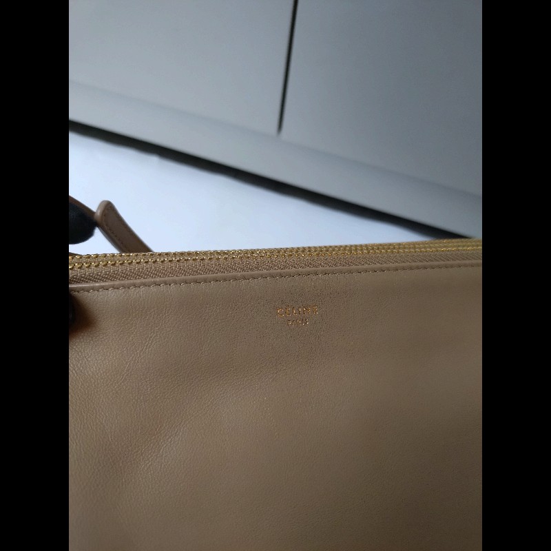 Celine 灰駝皮三層拉鍊斜背包-6