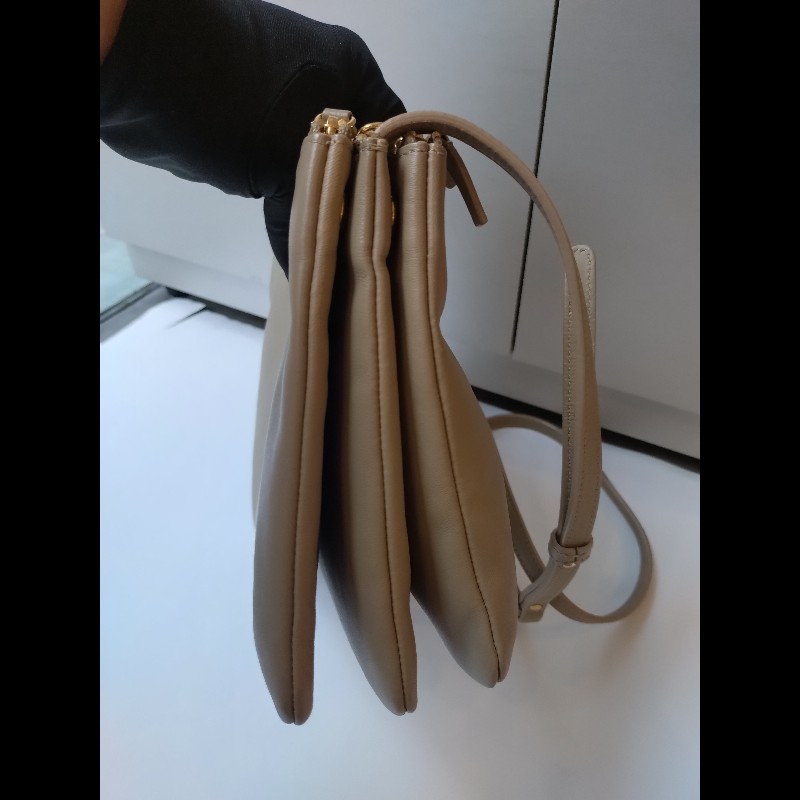 Celine 灰駝皮三層拉鍊斜背包-8