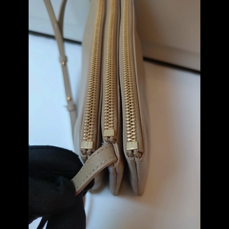 Celine 灰駝皮三層拉鍊斜背包-23