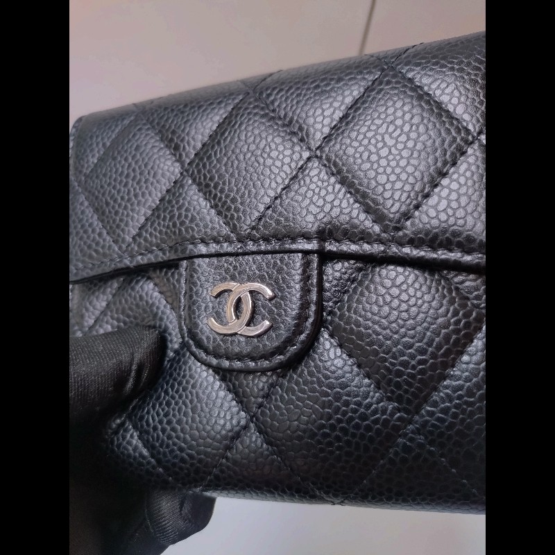 Chanel 金雙C黑荔枝皮三折短方夾-4