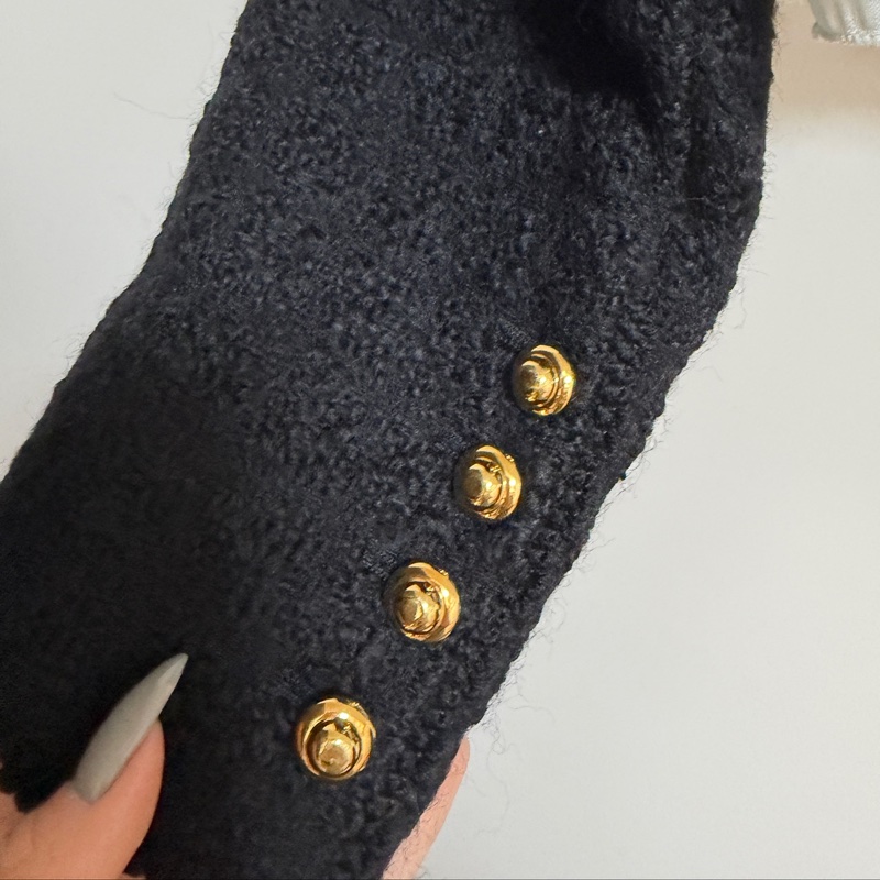 Miumiu 粗花呢外套 黑色 原價13萬-16