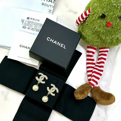 CHANEL 雙C珍珠水鑽耳環