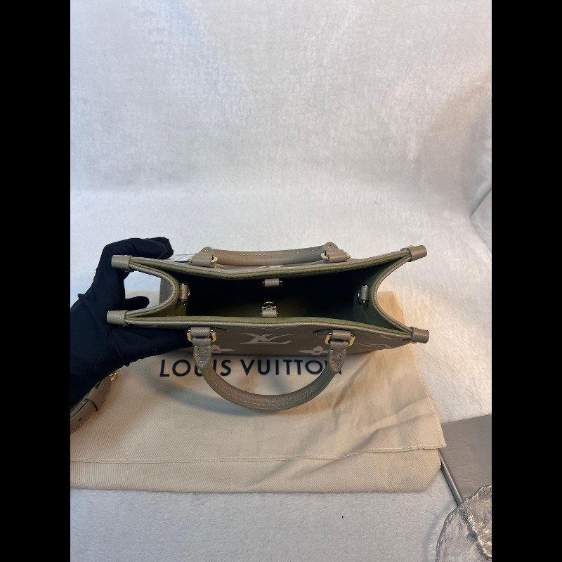 Louis Vuitton On The Go PM-7