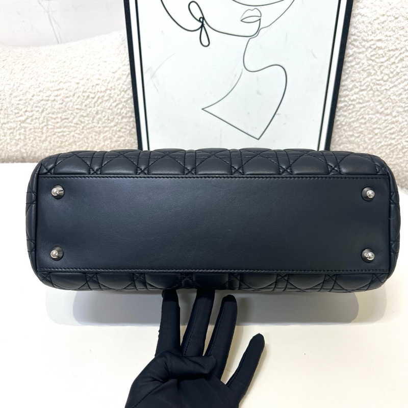 Dior Lady戴妃 黑銀牛皮托特包 尺寸約 30*20*8cm-2