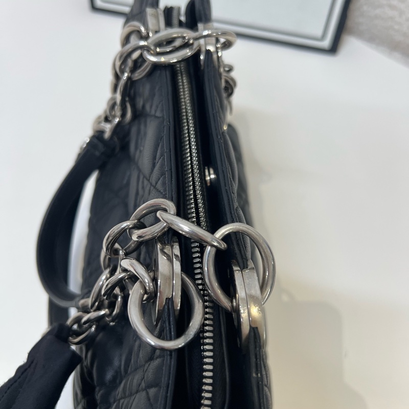 Dior Lady戴妃 黑銀牛皮托特包 尺寸約 30*20*8cm-7