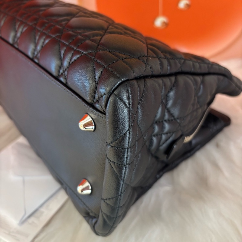 Dior Lady戴妃 黑銀牛皮托特包 尺寸約 30*20*8cm-6