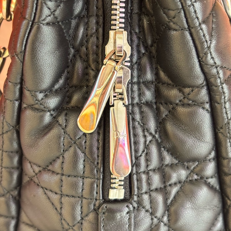 Dior Lady戴妃 黑銀牛皮托特包 尺寸約 30*20*8cm-9