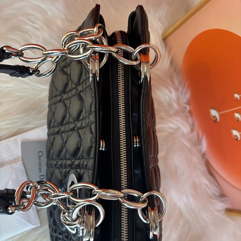 Dior Lady戴妃 黑銀牛皮托特包 尺寸約 30*20*8cm-11