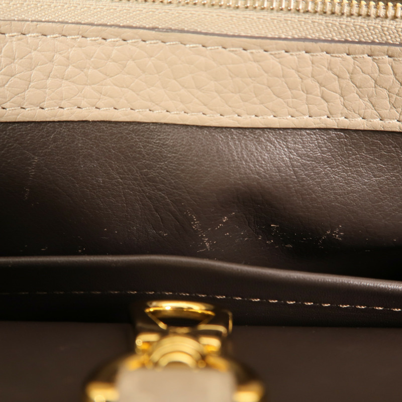 LOUIS VUITTON Taurillon Capucines GM金扣肩背袋-14