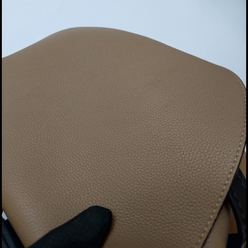 LOEWE 黑皮邊駝皮禮物包 GATE 24-10