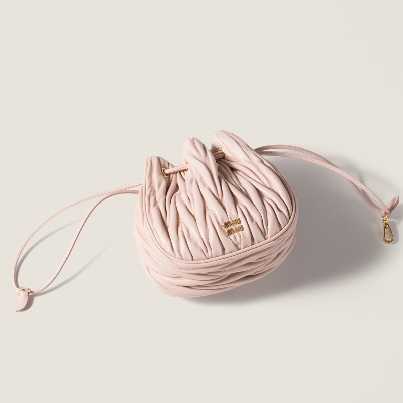 Miu Miu 女士 matelassé手拿包均碼碼常規、14cm*7.5cm*16cm-2