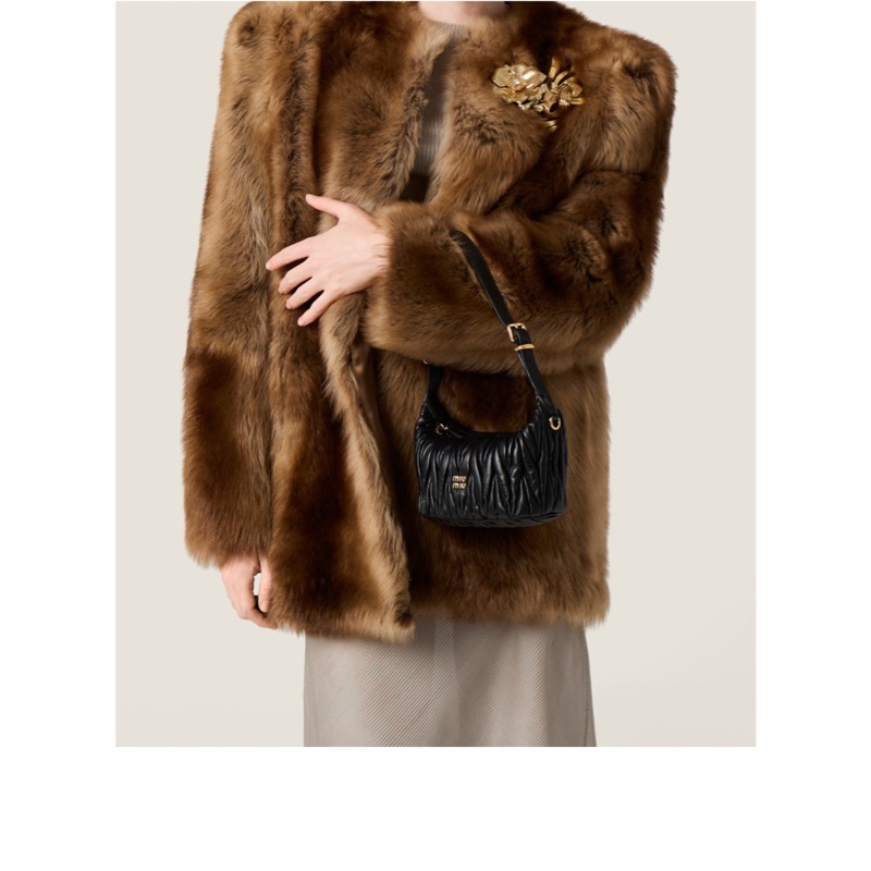 Miu Miu 女士 馬特拉塞凸紋納帕皮手拿包均碼碼15cm*8cm*8.5cm-6