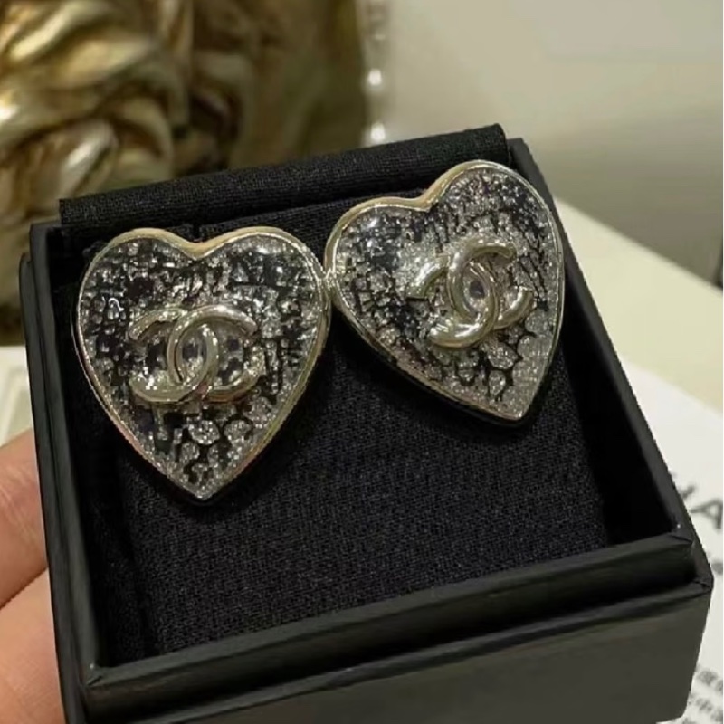 Chanel 大愛心耳環-1