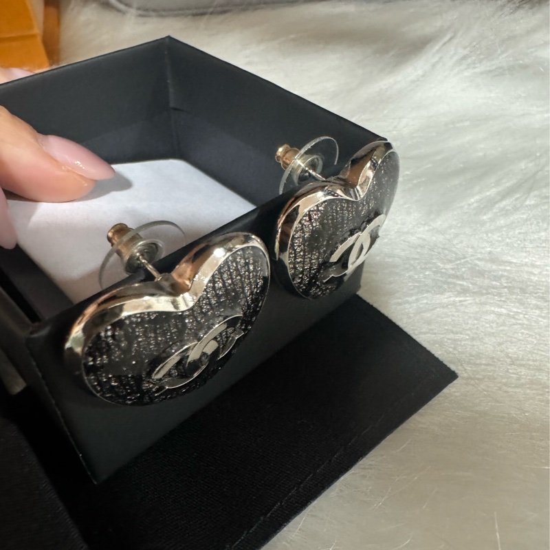 Chanel 大愛心耳環-3