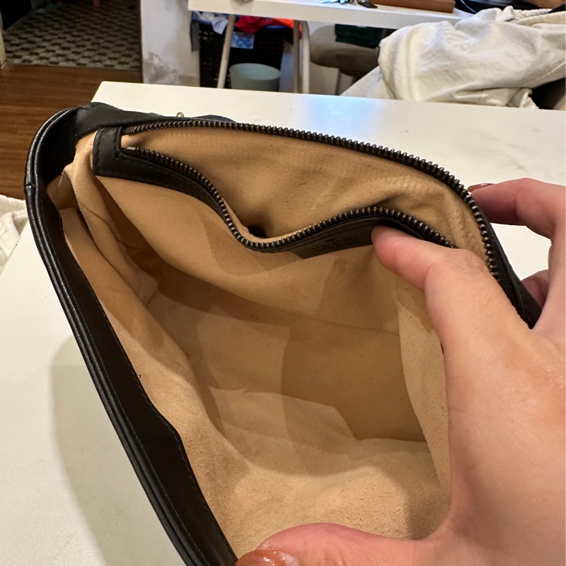 Gucci 古馳 GG Marmont 牛皮手提肩背包經典黑金-17