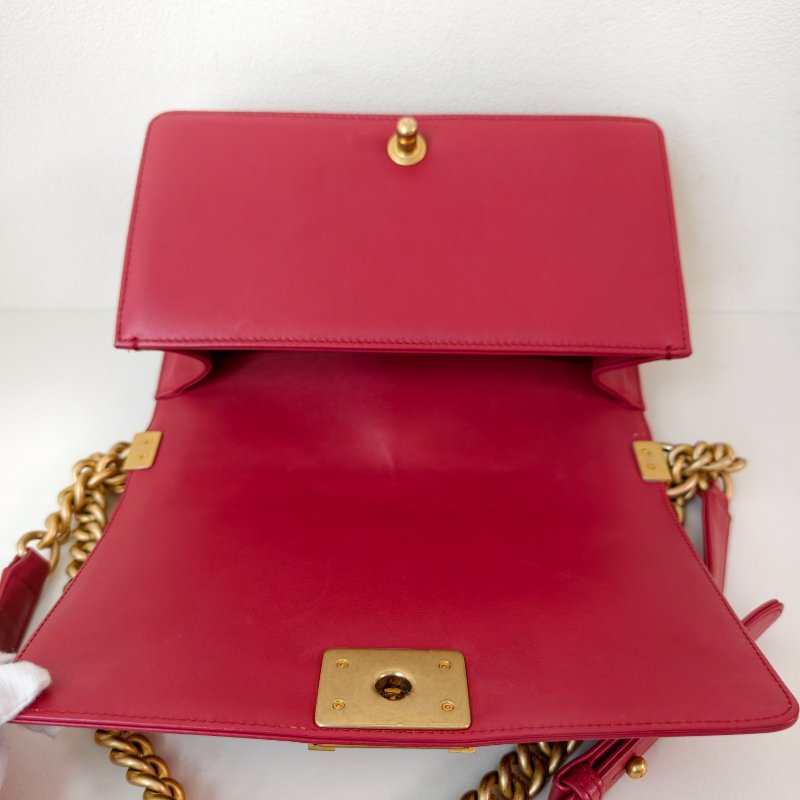 香奈兒/Chanel leboy 口蓋包 紅色中號小牛皮與金色金屬 29開 尺寸:15.0 × 25 × 9.0 年份2019年 98新-3